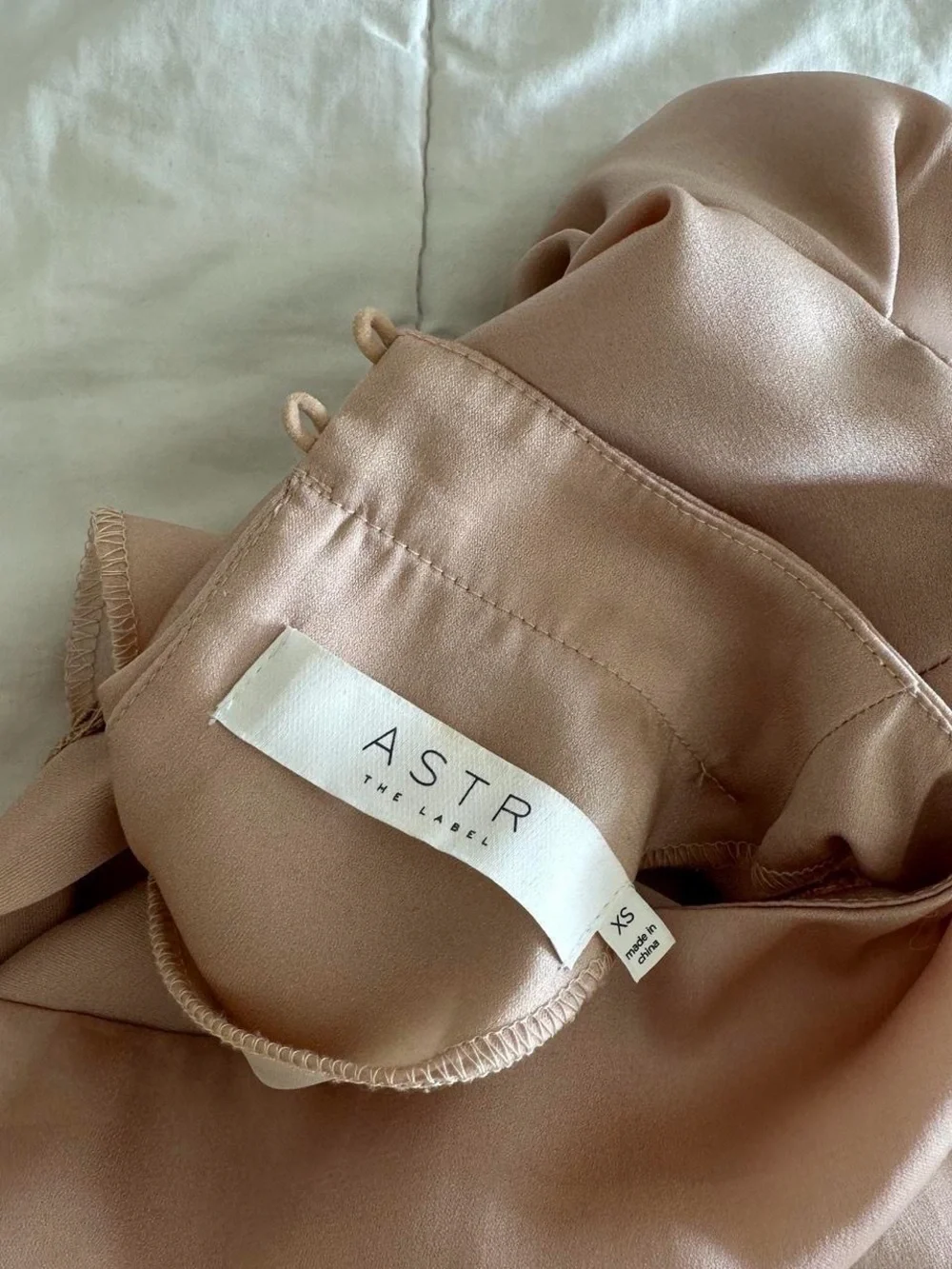 ASTR the Label Puff-Sleeve Satin Top in Blush Pink